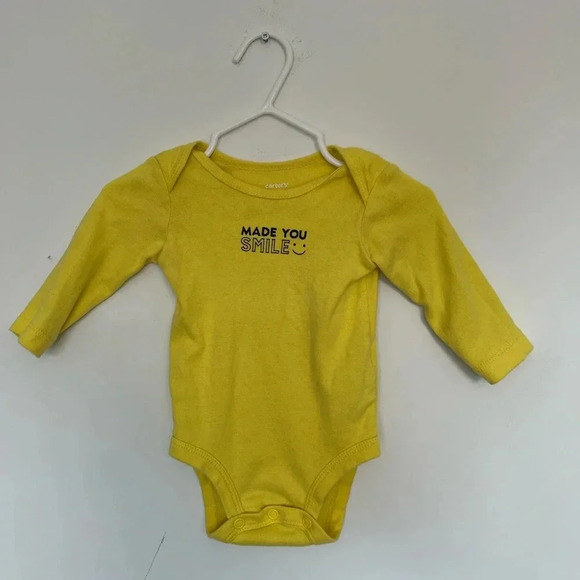 5/25$ Carter’s yellow baby bodysuit  size 0-3 months - Picture 3 of 6